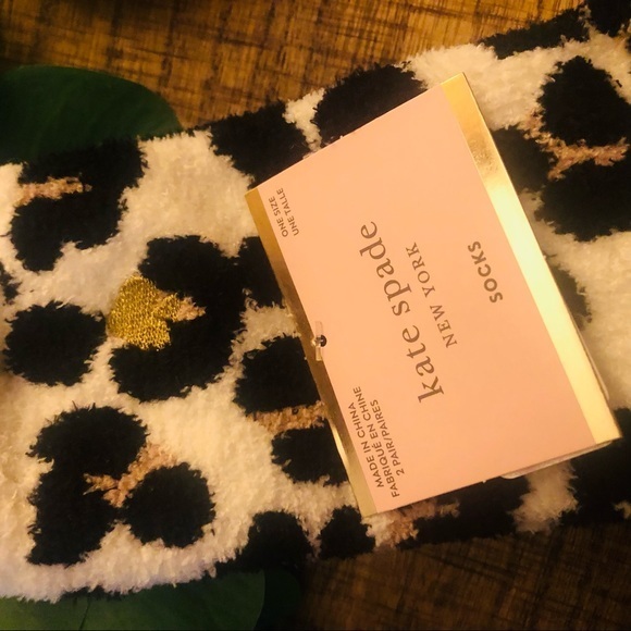 Kate spade leopard fuzzy sock set - Picture 3 of 3